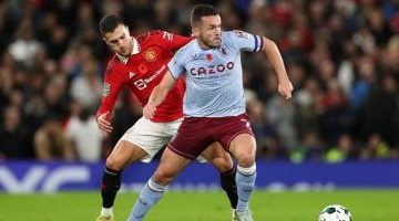 أستون فيلا يستضيف مانشستر يونايتد في مواجهة مثيرة ضمن الدوري الإنجليزي اليوم