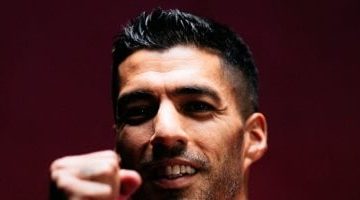 إنتر ميامي يجدد عقد لويس سواريز حتى نهاية موسم 2026 رسميًا