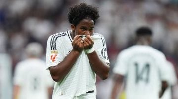 إندريك يقترب من ليون الفرنسي على إعارة بدون بيع