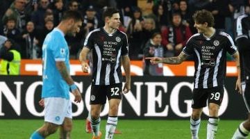 نابولى يخسر أمام أودينيزى ويضيع فرصة صدارة الدورى الإيطالى